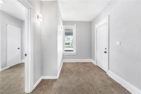 885 Wales Road NE Massillon OH 44646