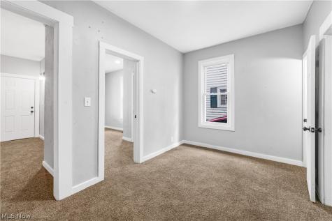 885 Wales Road NE Massillon OH 44646