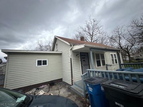 12113 Corlett Avenue Cleveland OH 44105