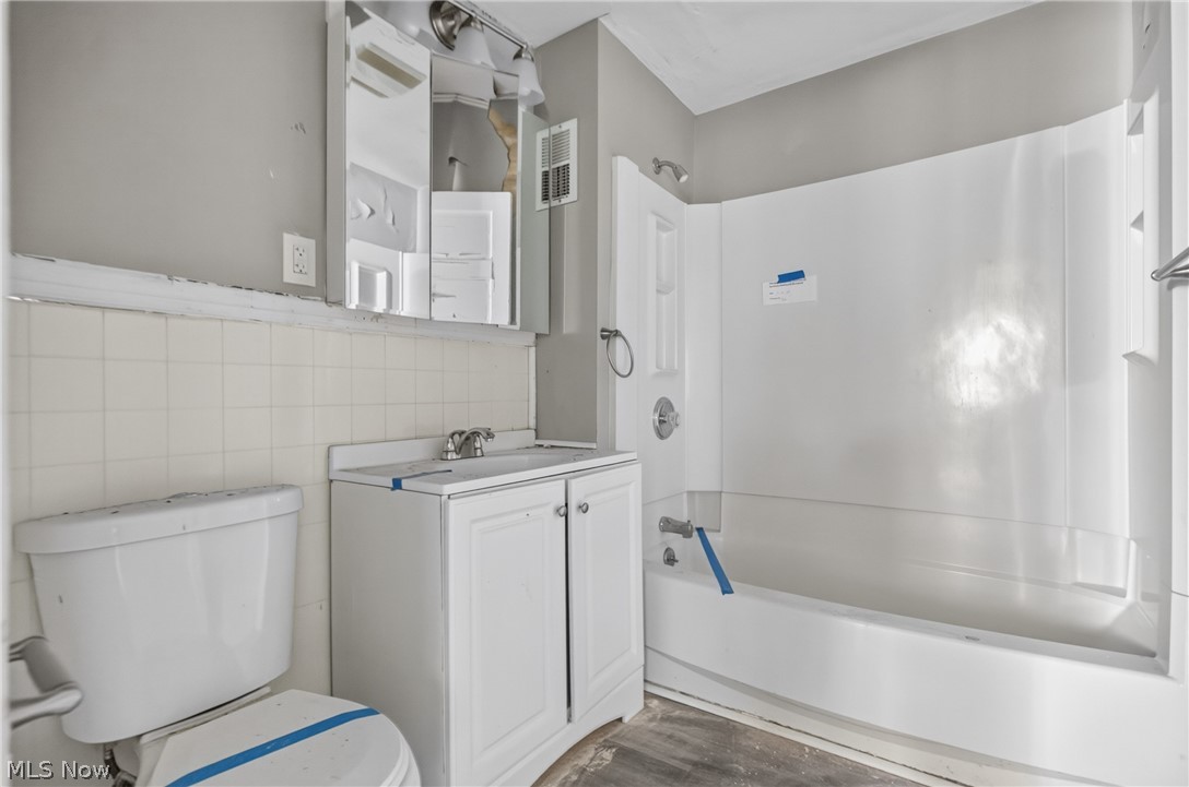 1416 E 110th Street Cleveland OH 44106