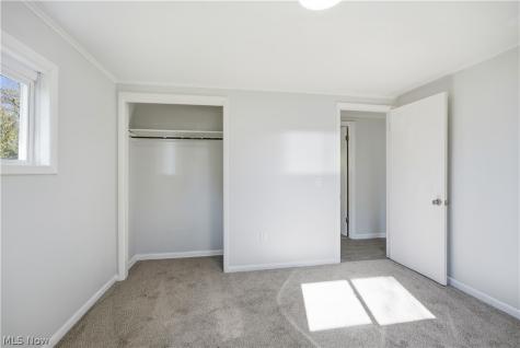 52 W Washburn Street New London OH 44851