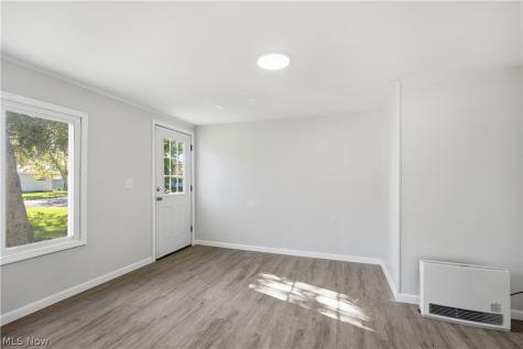 52 W Washburn Street New London OH 44851
