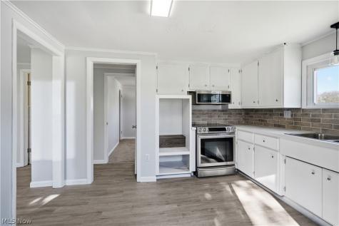 52 W Washburn Street New London OH 44851