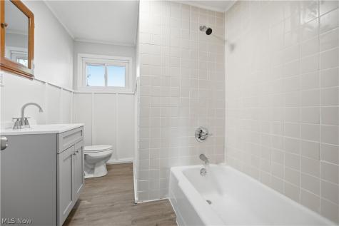 52 W Washburn Street New London OH 44851