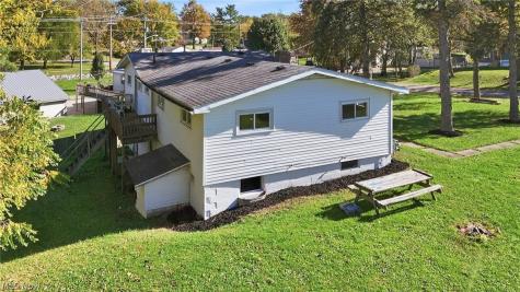 52 W Washburn Street New London OH 44851