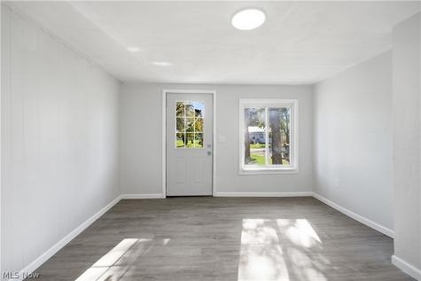 52 W Washburn Street New London OH 44851