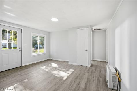 52 W Washburn Street New London OH 44851