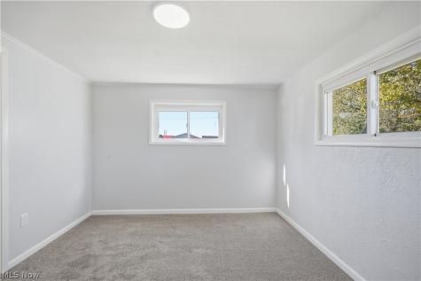 52 W Washburn Street New London OH 44851