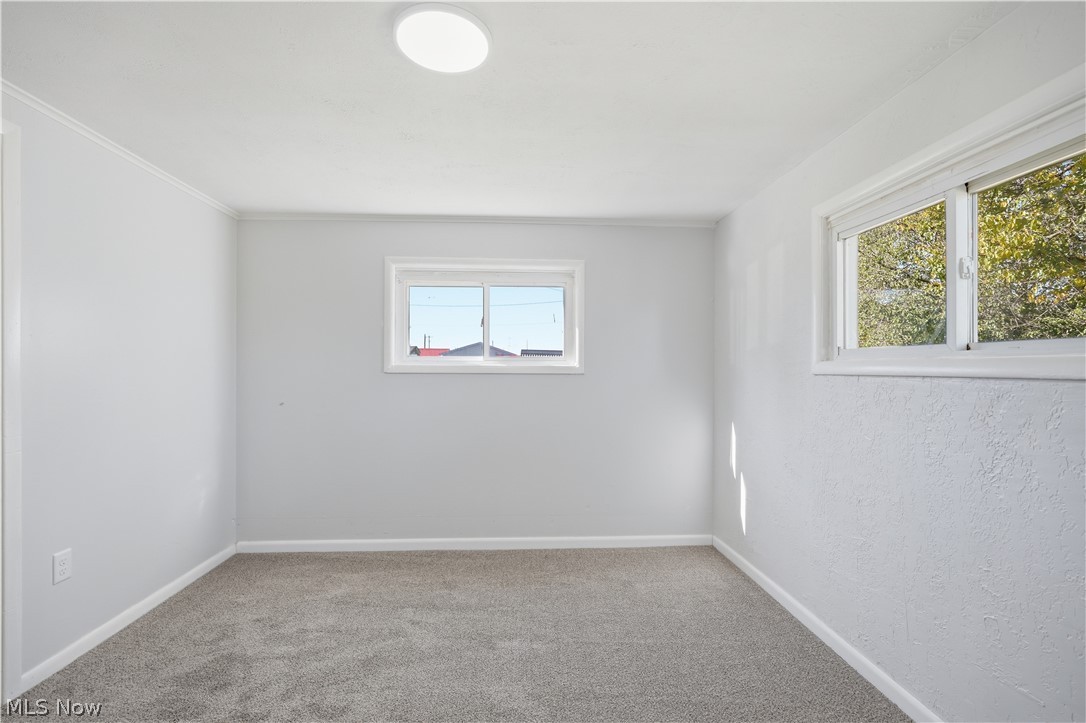 52 W Washburn Street New London OH 44851