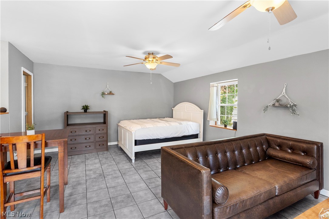 162-164 Belvedere Avenue SE Warren OH 44483