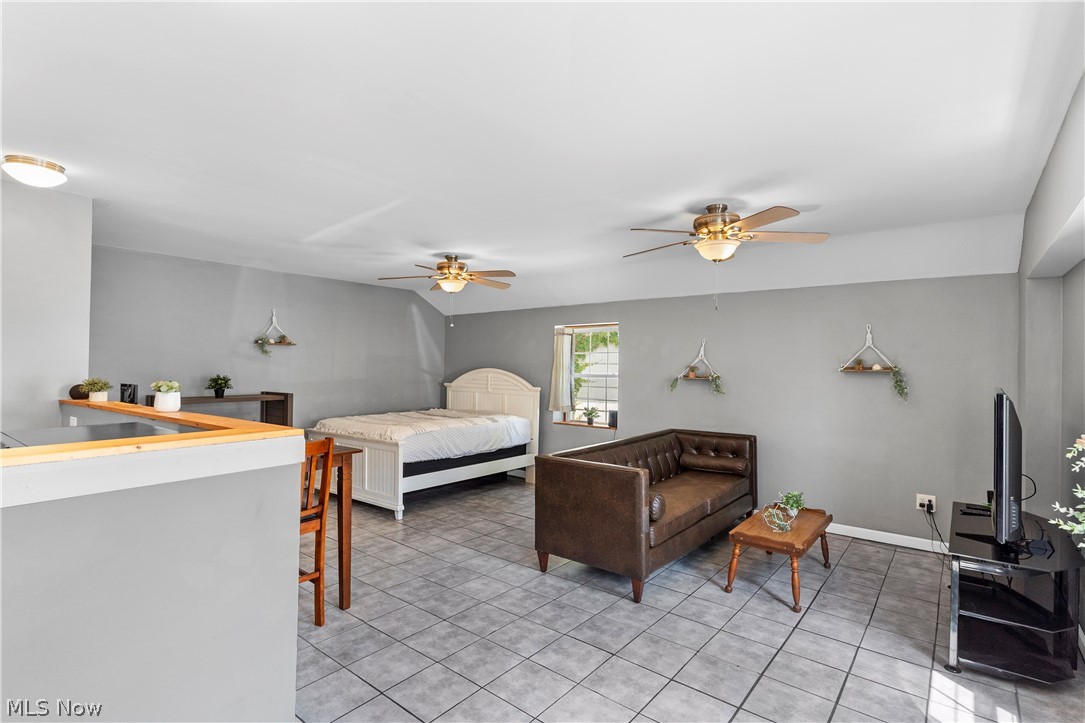 162-164 Belvedere Avenue SE Warren OH 44483