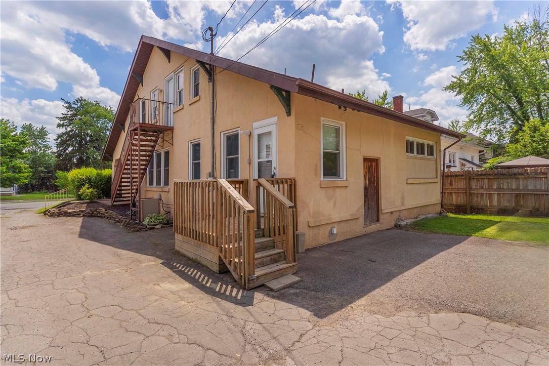 162-164 Belvedere Avenue SE Warren OH 44483