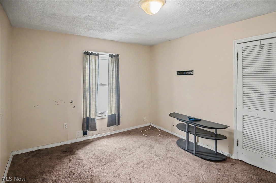 416 Laird Avenue SE Warren OH 44483