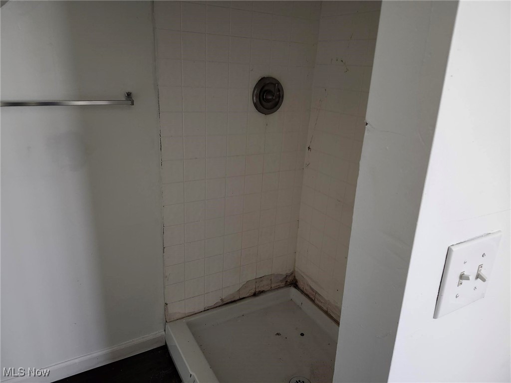 11010 Dove Avenue Cleveland OH 44105