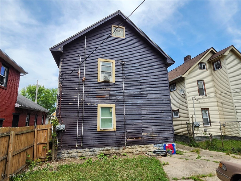 11010 Dove Avenue Cleveland OH 44105