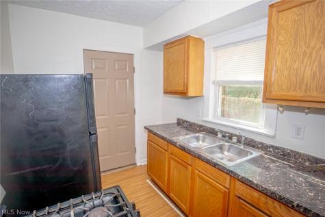 15312 Holmes Avenue Cleveland OH 44110