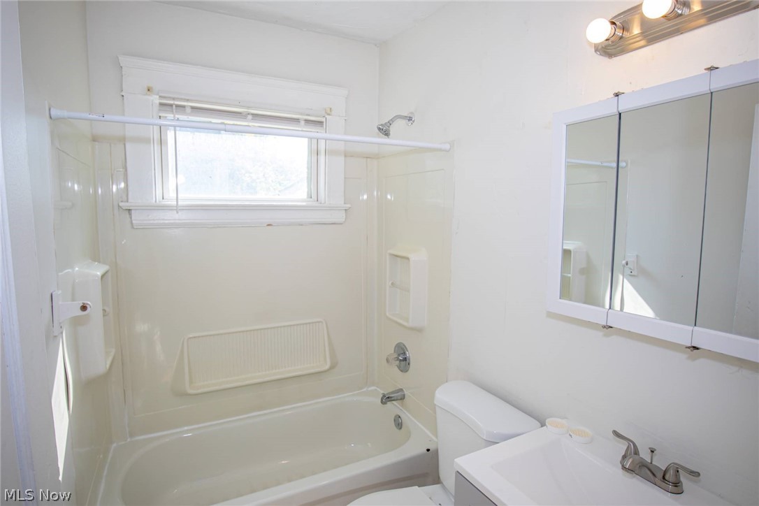 15312 Holmes Avenue Cleveland OH 44110