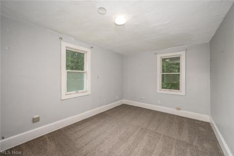 324 Eastland Avenue Akron OH 44305