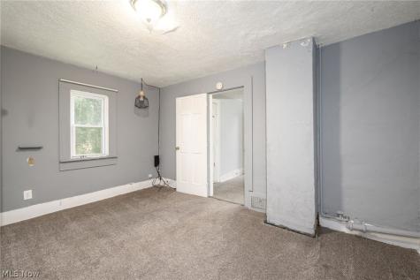 324 Eastland Avenue Akron OH 44305
