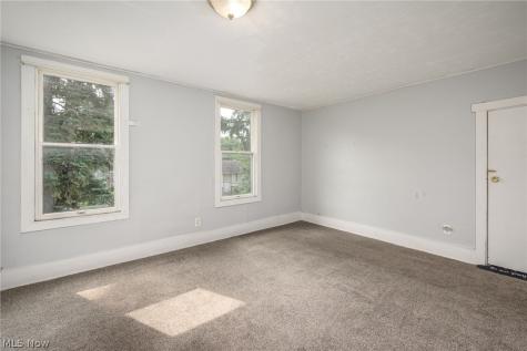 324 Eastland Avenue Akron OH 44305