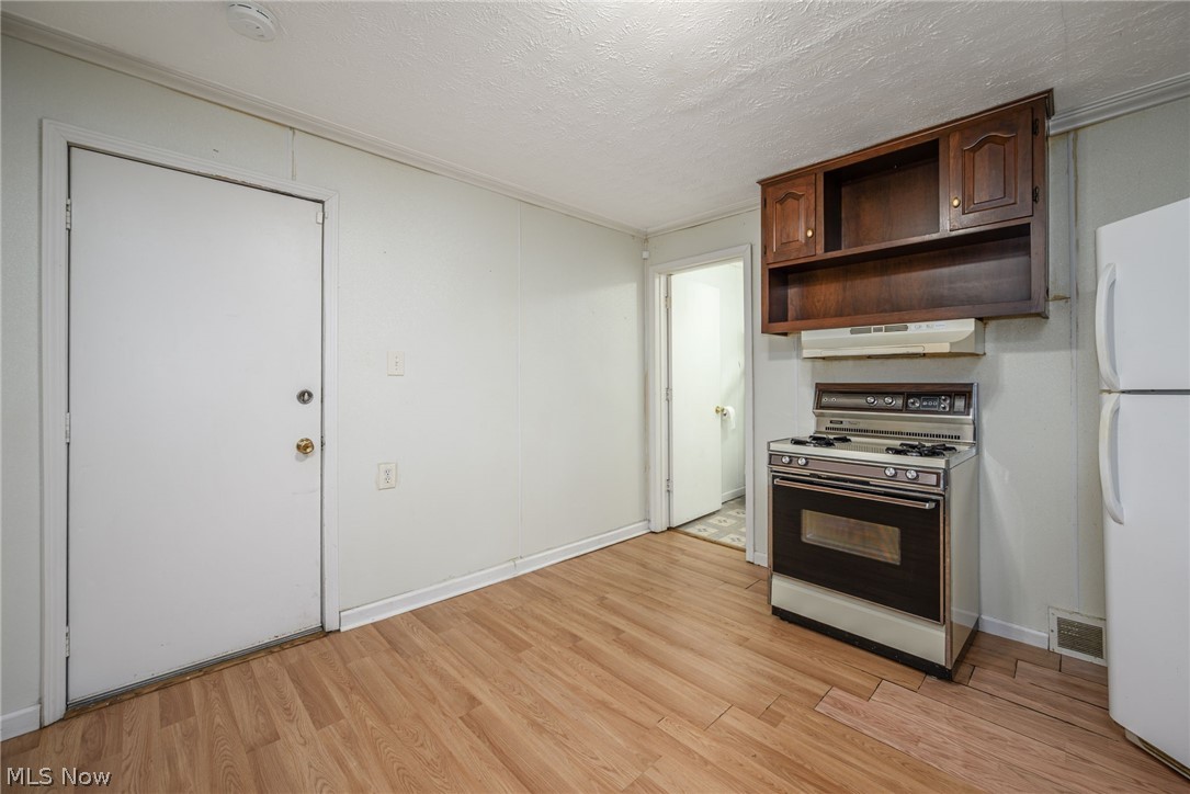 324 Eastland Avenue Akron OH 44305