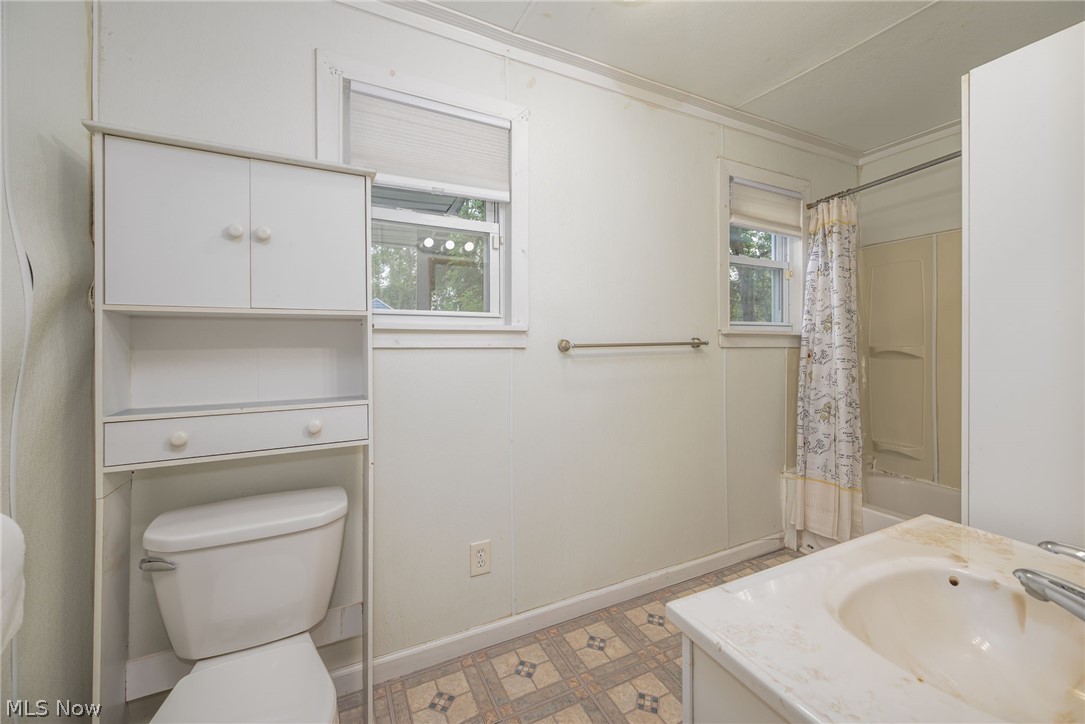 324 Eastland Avenue Akron OH 44305