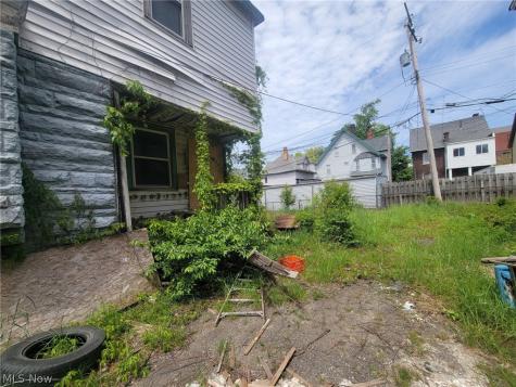 Lakefront Avenue East Cleveland OH 44112