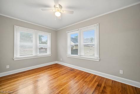15611 Delaware Avenue Lakewood OH 44107