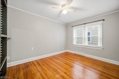 15611 Delaware Avenue Lakewood OH 44107