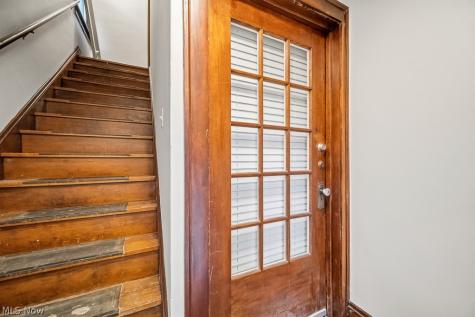15611 Delaware Avenue Lakewood OH 44107