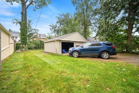 15611 Delaware Avenue Lakewood OH 44107