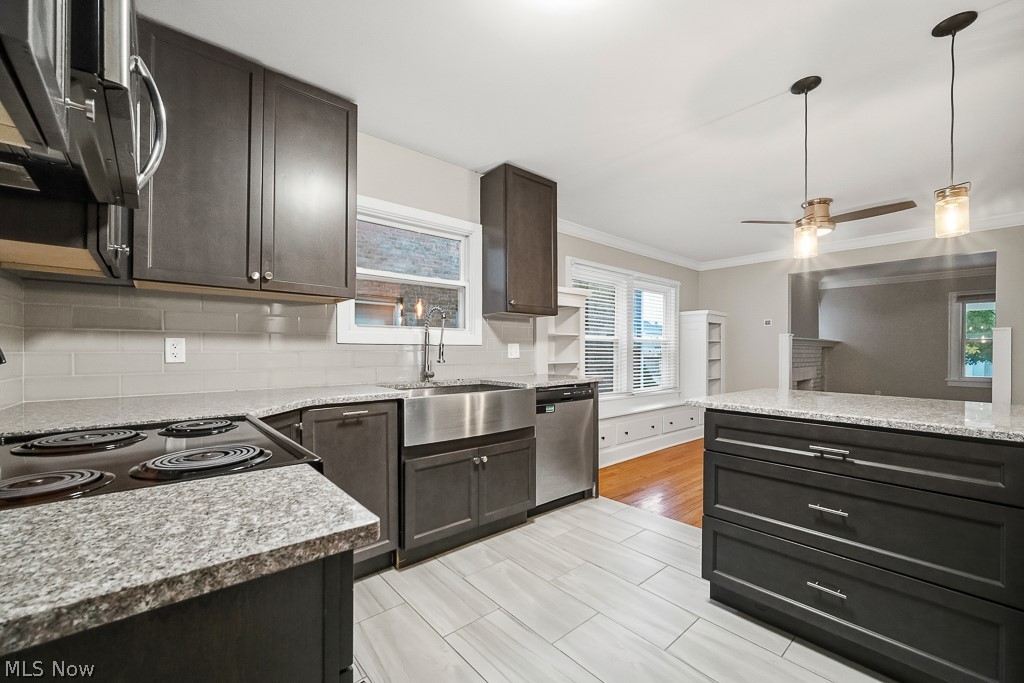 15611 Delaware Avenue Lakewood OH 44107