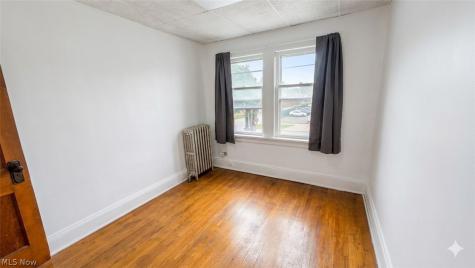 4764 Pearl Road Cleveland OH 44109