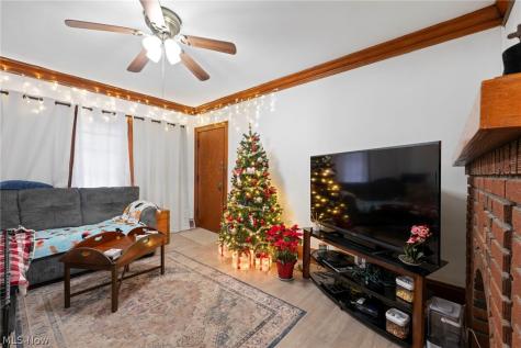 4764 Pearl Road Cleveland OH 44109