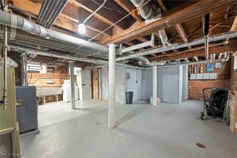 4764 Pearl Road Cleveland OH 44109