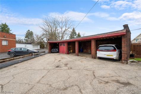 4764 Pearl Road Cleveland OH 44109