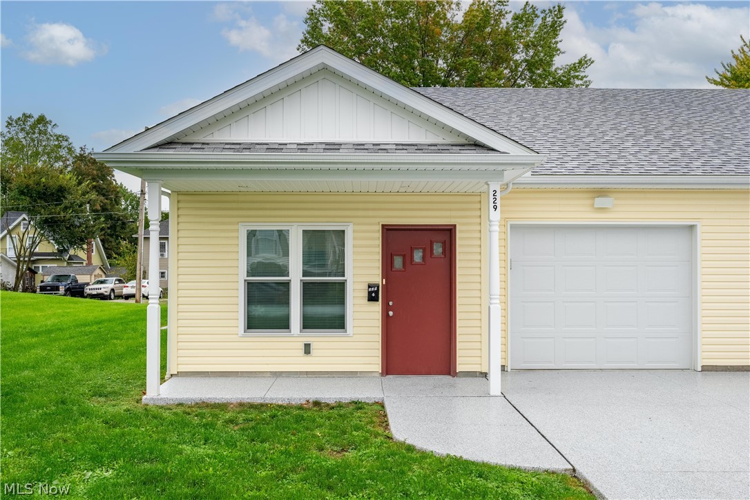 219 5th Street SW Brewster OH 44613