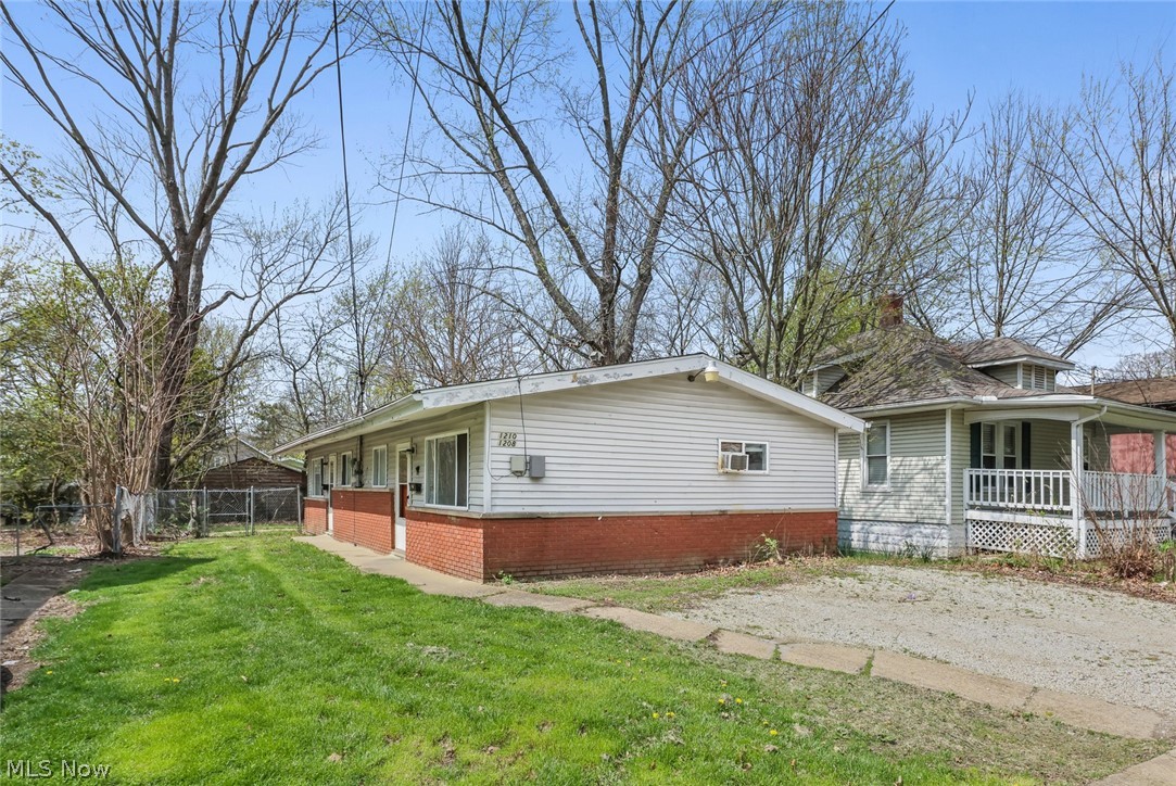 Akron OH, 1208 Bellows Street