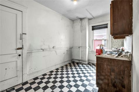 9220 Adams Avenue Cleveland OH 44108