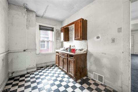 9220 Adams Avenue Cleveland OH 44108