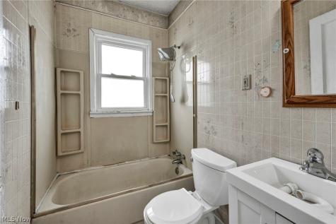 9220 Adams Avenue Cleveland OH 44108