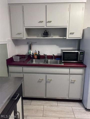 1345 E 82nd Street Cleveland OH 44103