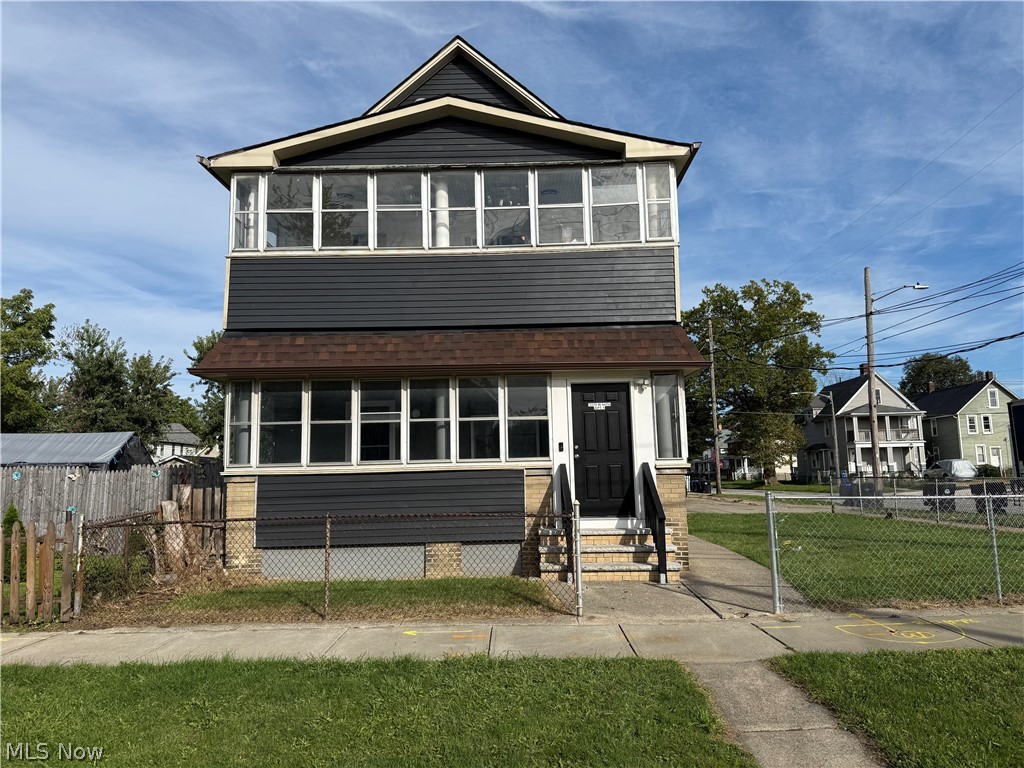 3319 W 44th Street Cleveland OH 44109