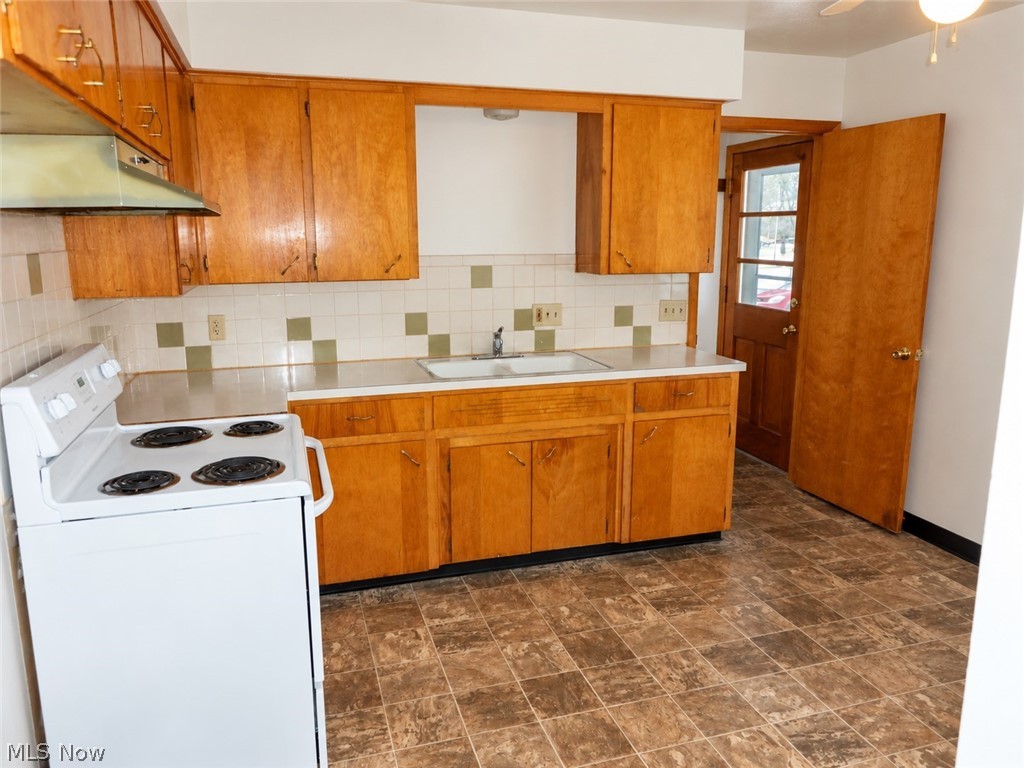 2350-2352 Nicholas Avenue Akron OH 44305
