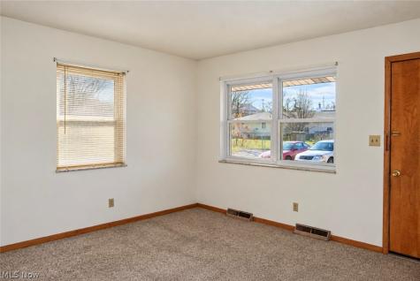 2350-2352 Nicholas Avenue Akron OH 44305