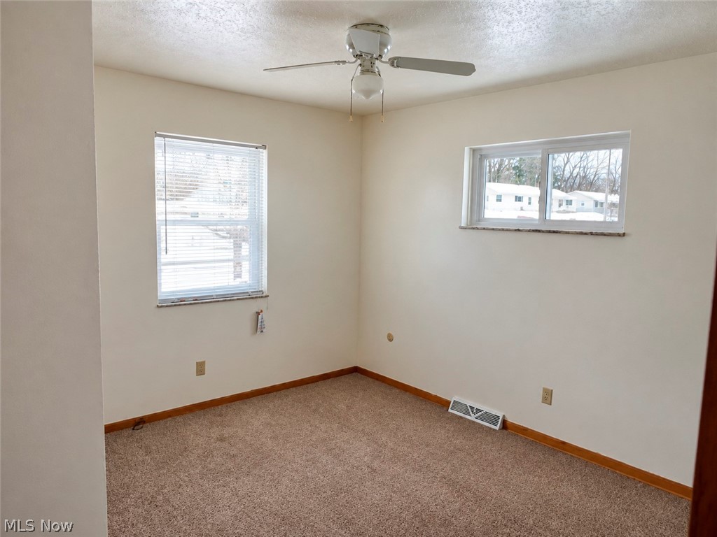 2350-2352 Nicholas Avenue Akron OH 44305