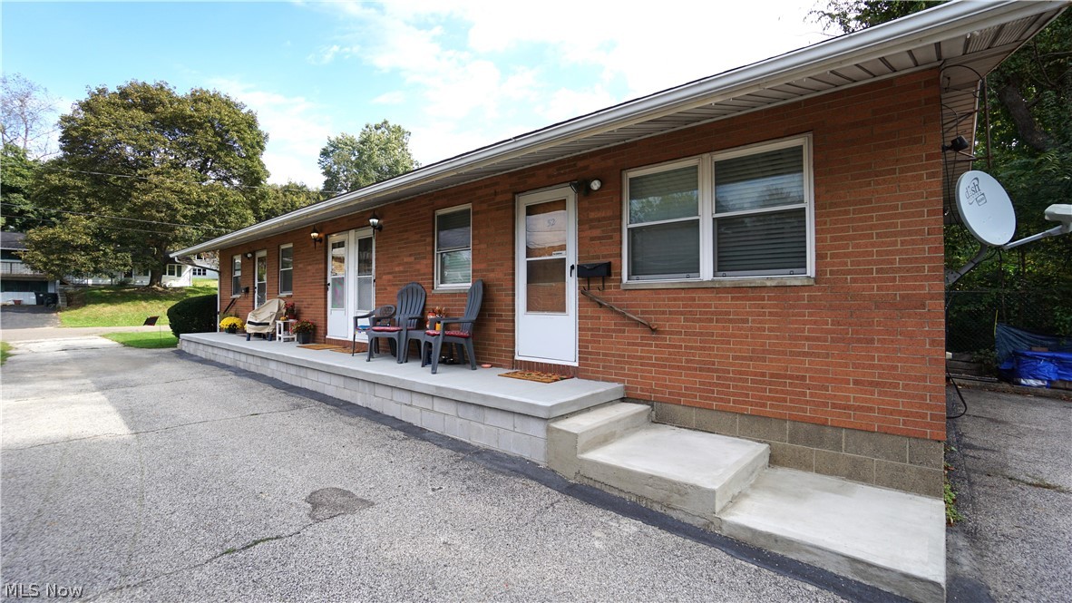 2350-2352 Nicholas Avenue Akron OH 44305