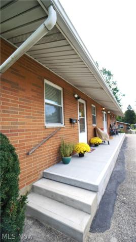 2350-2352 Nicholas Avenue Akron OH 44305