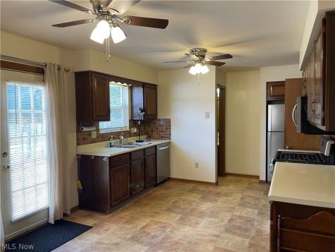 405-407 S Firestone Boulevard Akron OH 44301