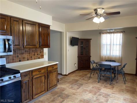 405-407 S Firestone Boulevard Akron OH 44301